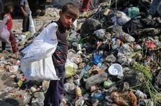 Derita Warga Gaza, Hidup di Tengah Tumpukan Sampah akibat Blokade Israel