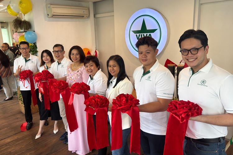 Merek kopi asal Vietnam Viva Star Coffee berkolaborasi dengan dua mitra strategis dari Indonesia, IDStar dan EMJI, untuk mempromosikan praktik kopi berkelanjutan. 