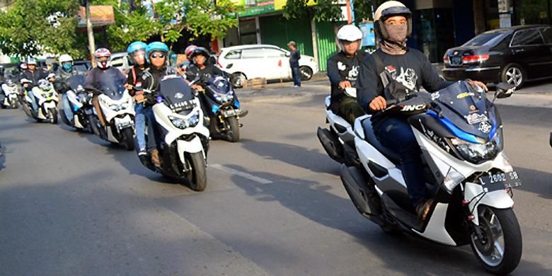 Komunitas Yamaha NMAX di Surabaya.