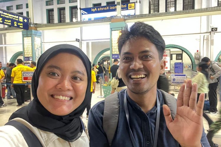 Saat Rindu Berpacu di Kereta Malam: Cerita Pasangan Solo-Jakarta Melawan Jarak