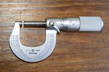 Cara Membaca Mikrometer Sekrup yang Tepat