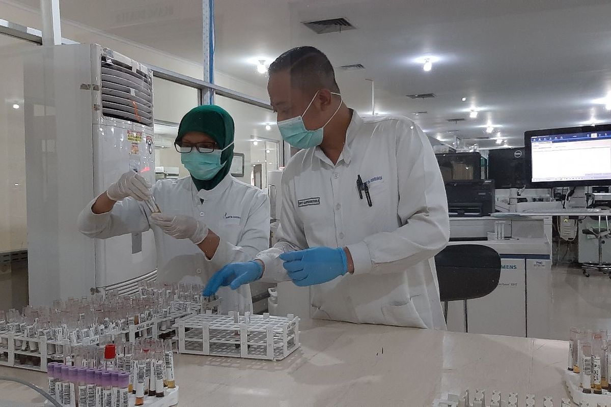 Ruang instalasi laboratorium RSUP Kariadi Semarang.