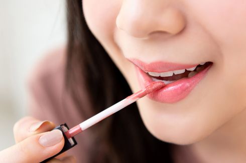 7 Rekomendasi Lipstik Waterproof yang Tahan Lama 