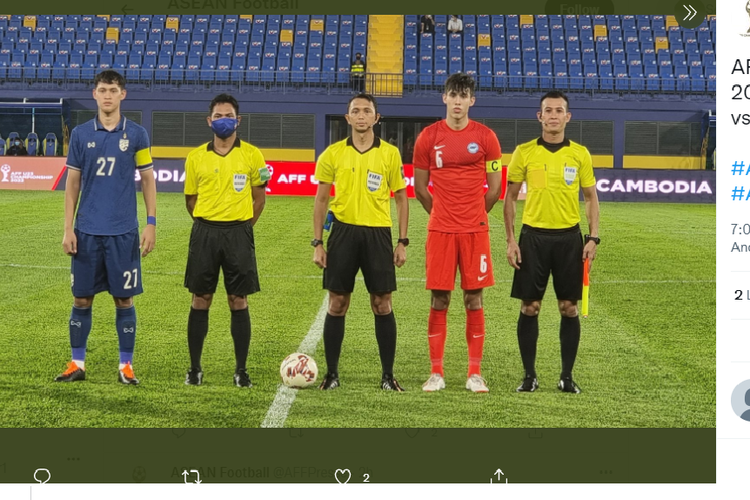 Tangkapan layar akun Twitter Federasi Sepak Bola ASEAN (@AFFPresse) yang menampilkan duel Thailand vs Singapura pada matchday pertama Grup C Piala AFF U23 2022 di Prince Stadium, Kamboja, Rabu (16/2/2022) malam WIB.