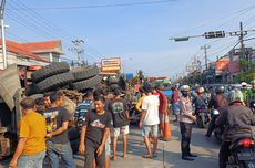 Sopir Mengantuk, Truk Pasir Terguling di Ungaran, Kemacetan hingga 1,5 Kilometer