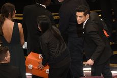 Rami Malek Diperiksa Paramedis Setelah Jatuh dari Panggung Oscar 2019