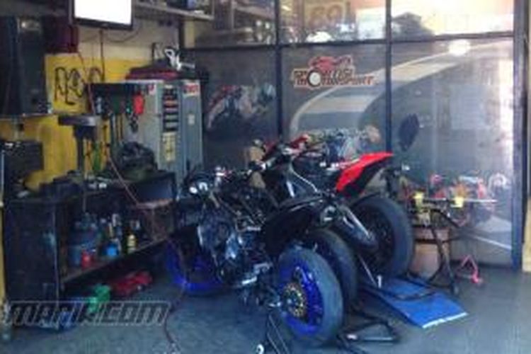 Bengkel ninja store 250