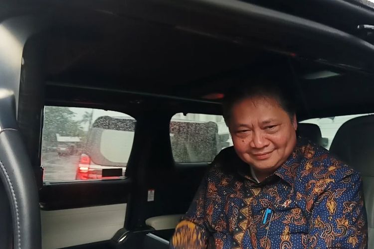Ketua Umum Partai Golkar Airlangga Hartarto di Kompleks Istana Kepresidenan, Jakarta, Selasa (25/6/2024).