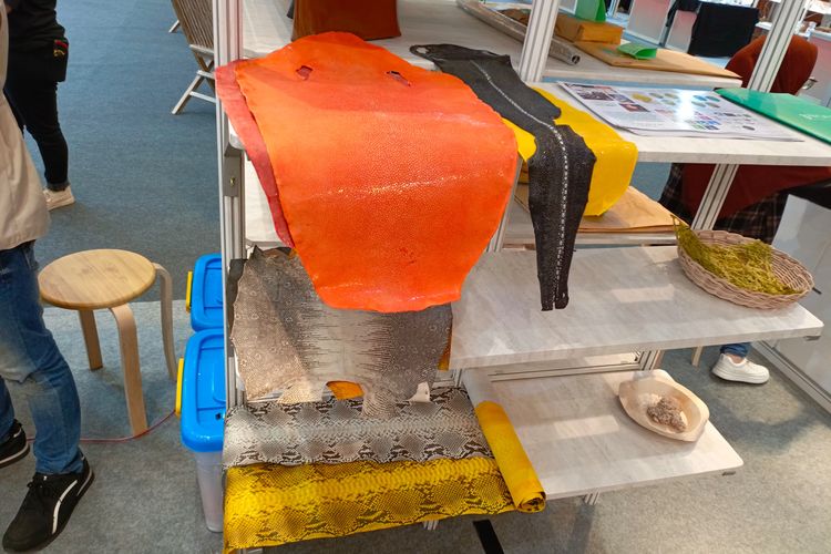 Produk BeeRush.iL, Eko Suryono (2) pada pameran Brilianpreneur 2023 di JCC, Jakarta pada Kamis (7/12/2023)