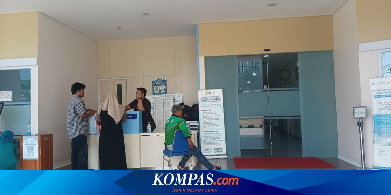 "13 orang yang dirawat semuanya laki-laki. Ada satu (orang) yang (berusia) di atas 18 tahun. Itu adalah yang bekerja di kantin (kantin SMAN 72)," ujar Pradono. | #Ledakan #SMAN72