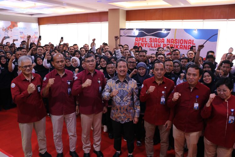 Menteri Kelautan dan Perikanan Sakti Wahyu Trenggono saat menghadiri Apel Siaga Penyuluh Perikanan 2023 di Jakarta, Kamis (19/10/2023).