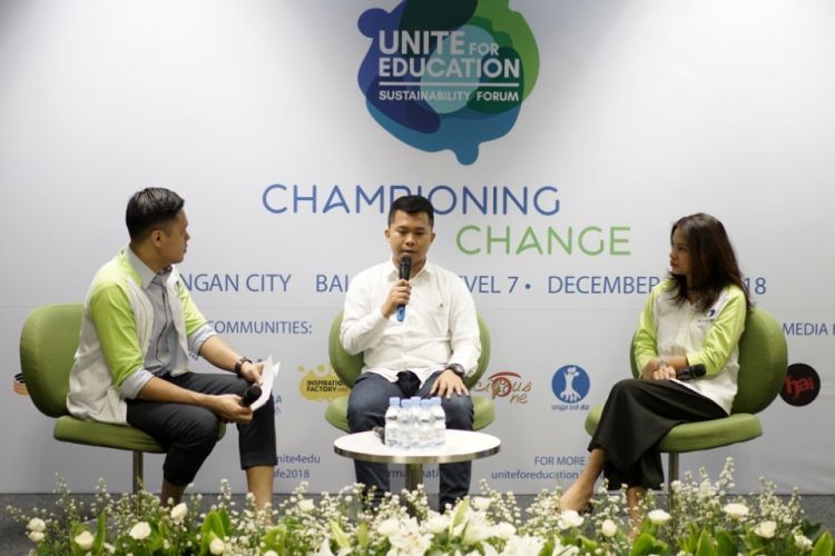 Talkshow bersama Tyovan Ari Widagdo - Founder Bahaso, dan Richele C.I. Maramis  ? Head Corporate Affairs PermataBank (5/12/2018)
