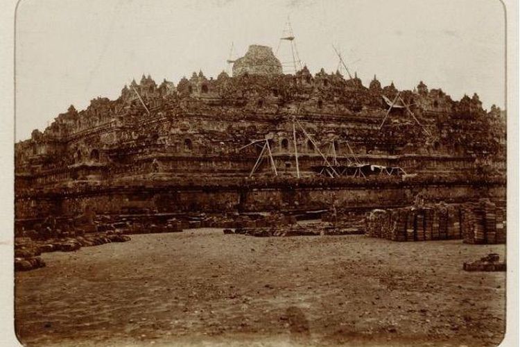 Pemugaran Candi Borobudur pada 1907-1911