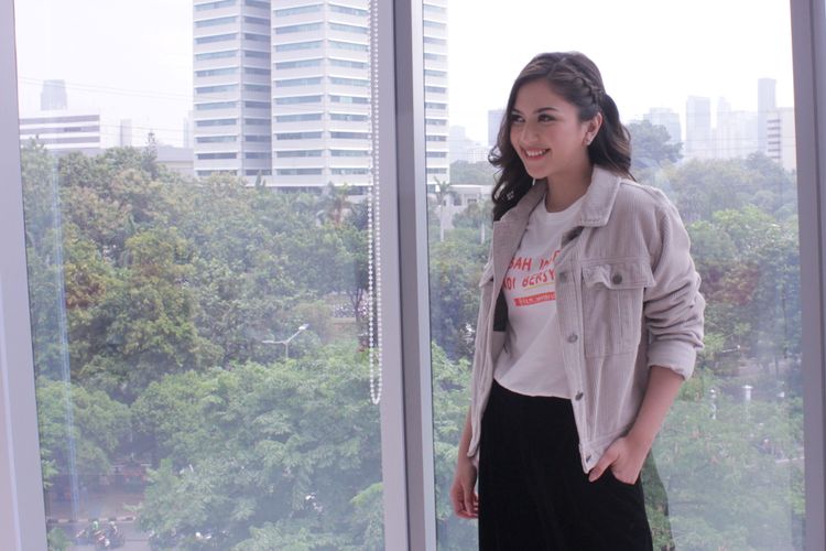 Jessica Mila berperan sebagai Rara dalam film Imperfect saat promo film di di Kantor Redaski Kompas.com, Menara Kompas, Jakarta,Rabu ( 4/12/2019).