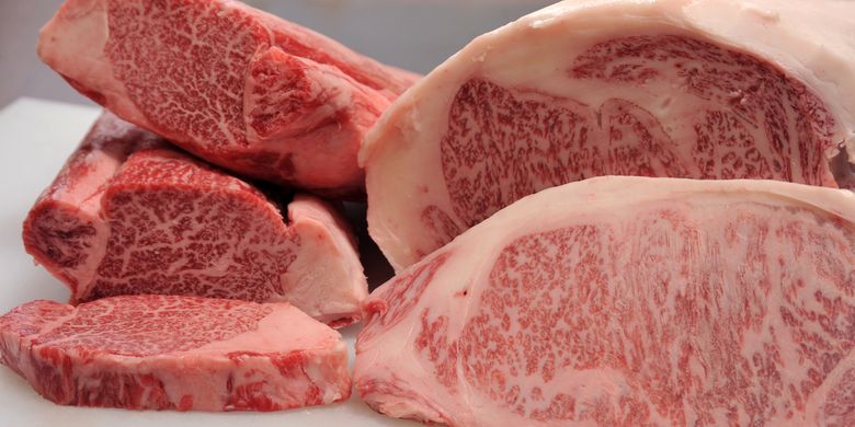 Ilustrasi daging Kobe grade A5, jenis wagyu. 