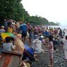 Bupati Mengaku Tak Punya Kewenangan Tutup Pantai Emas Sumber Uang Warga Maluku Tengah