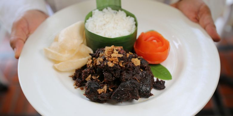 Rendang Paru dari Novotel Bukittinggi, Sumatera Barat.