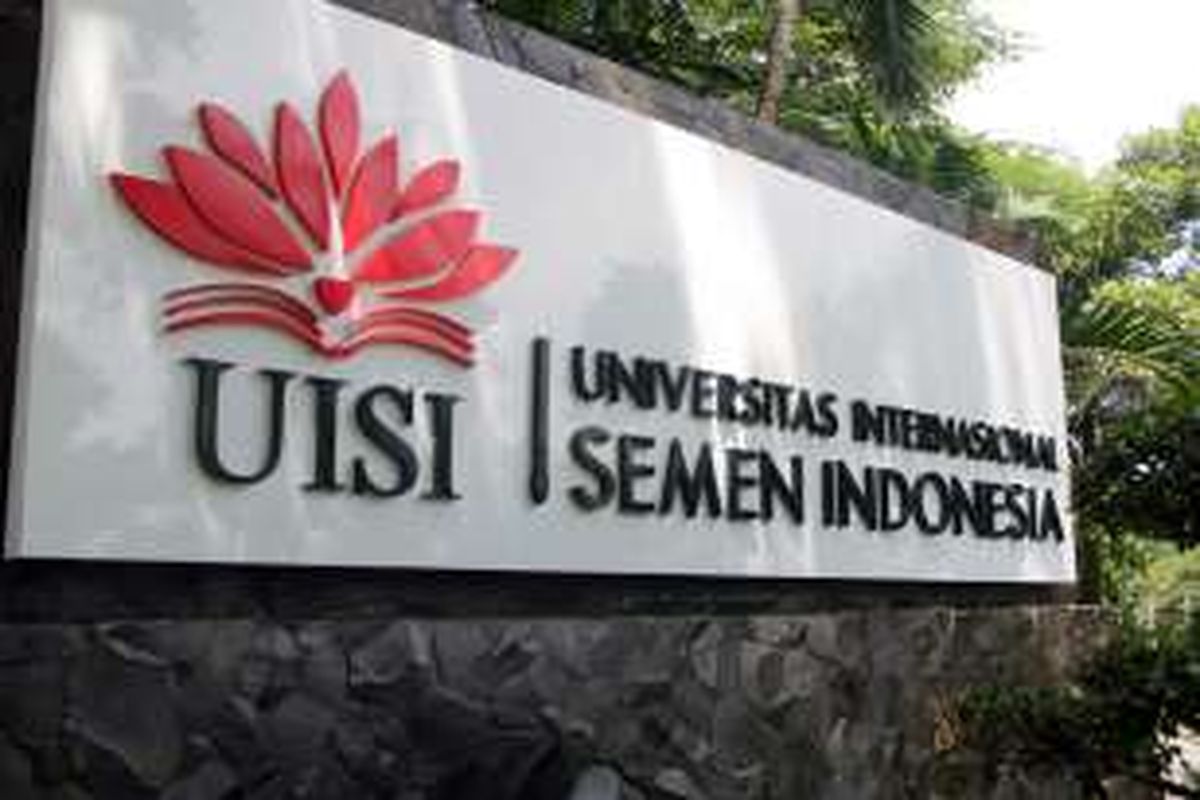 Universitas Internasional Semen Indonesia (UISI) memanfaatkan eks lahan Pabrik Semen Gresik.