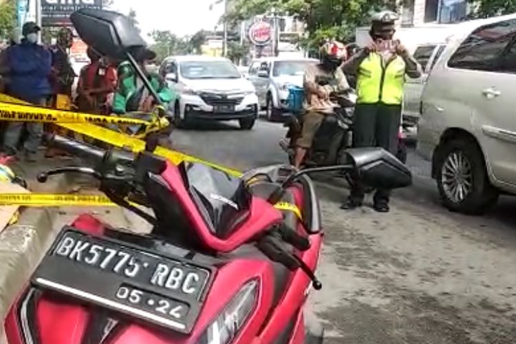 Seorang perempuan di Medan, Sumatera Utara ditemukan tewas di pinggir jalan.