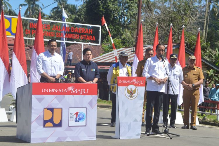 Presiden Joko Widodo (Jokowi) didampingi Menteri PUPR Basuki Hadimuljono, meresmikan perbaikan 9 ruas jalan yang dilaksanakan melalui Inpres Jalan Daerah (IJD) di Provinsi Sulawesi Utara (Sulut), pada Jumat (23/02/2024).