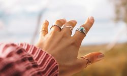 7 Tips Memilih Perhiasan untuk Tampil Elegan dan Berkelas di Acara Formal