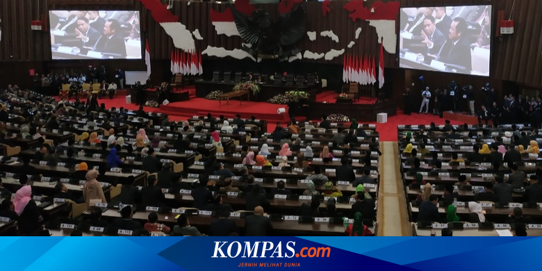 Sidang Paripurna Pelantikan Pimpinan Mpr Dihadiri 383 Dari 711 Anggota