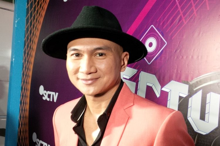 Erdian Aji Prihartanto menghadiri malam penganugerahan SCTV Music Awards 2019 di Studio 6 Emtek, Daan Mogot, Jakarta Barat, Jumat (26/4/2019).