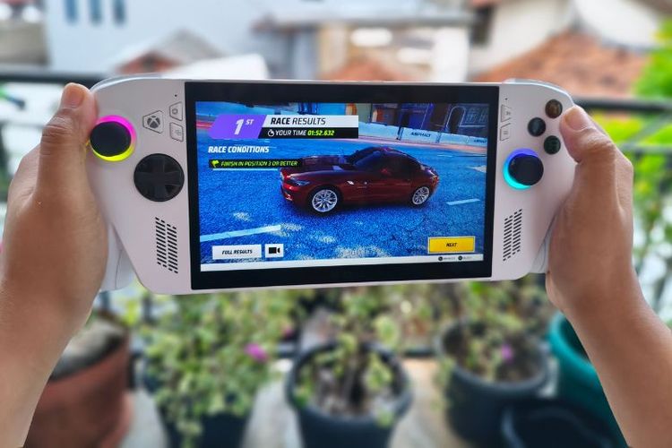 ROG Xbox Ally memiliki layar yang tajam.