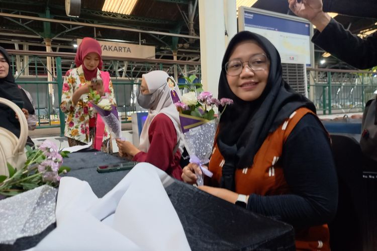 Dari Teknisi hingga Kepala Stasiun, Bukti Perempuan Mampu Berkarir di KAI Daop 6