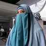 Peggy Melati dan Suaminya Pertama Kali Bertemu pada Hari Pernikahan