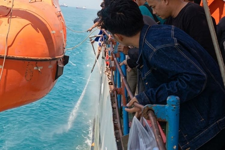 KM Sabuk Nusantara 91 Terbakar di Perairan Sumenep, KSOP Selidiki Penyebabnya