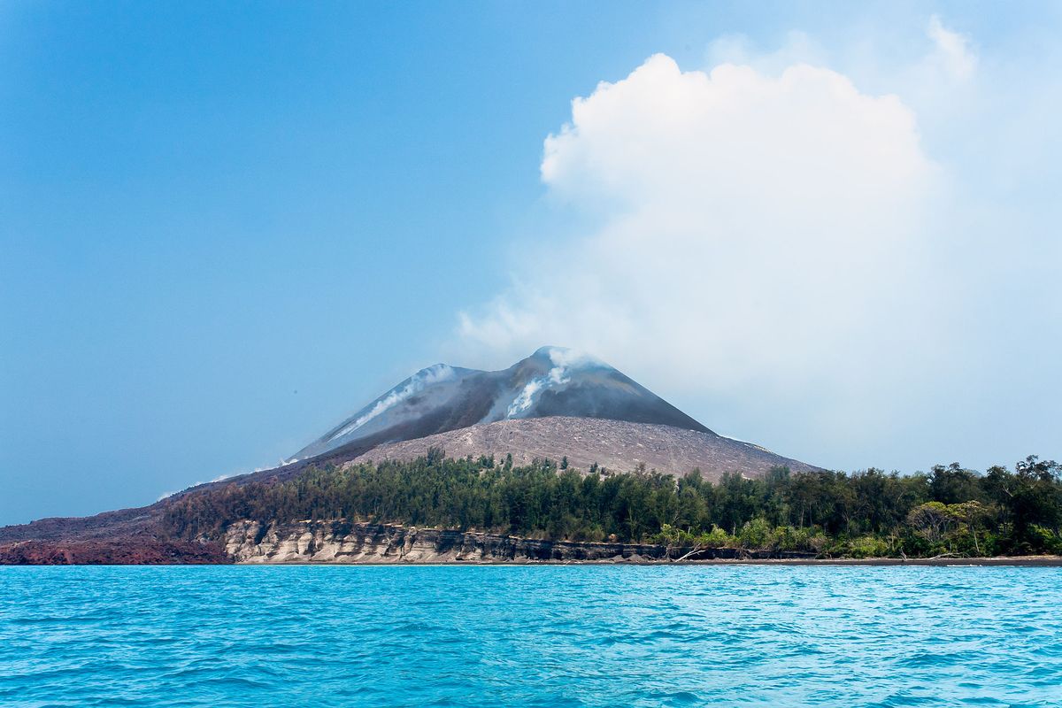 Gunung Anak Krakatau di Lampung