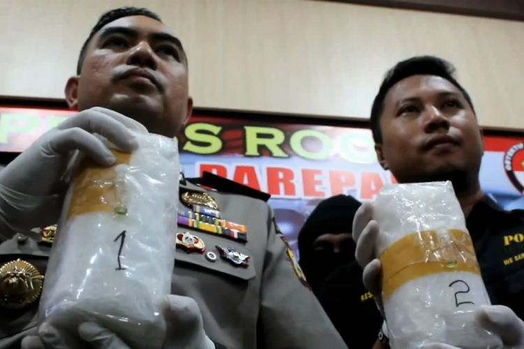 Polisi bekuk remaja berusia 16 tahun yang selundupkan sabu 1,6 kilogram