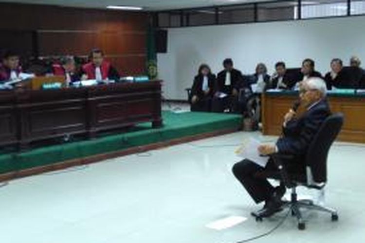 Pengacara OC Kaligis menjalani pemeriksaan sebagai terdakwa di Pengadilan Tipikor, Jakarta, Rabu (11/11/2015).