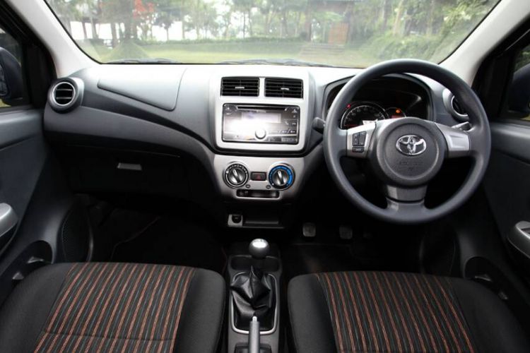 Interior New Astra Toyota Agya 