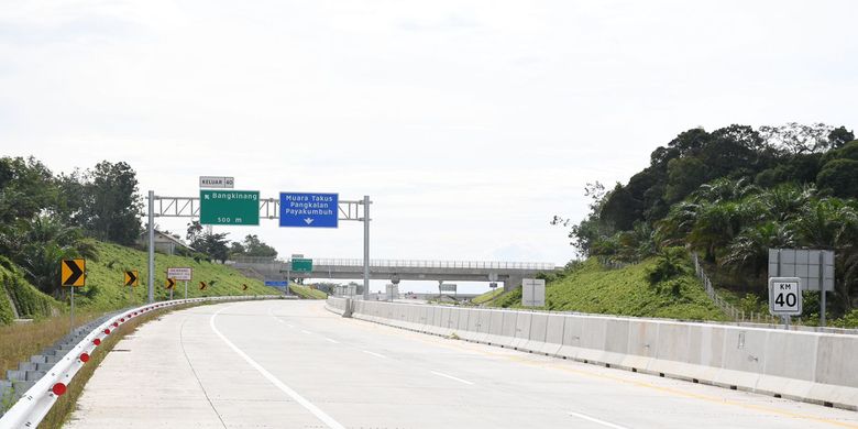 Tol Pekanbaru-Bangkinang sepanjang 31 km akan dioperasikan tanpa tarif mulai 27 Oktober.