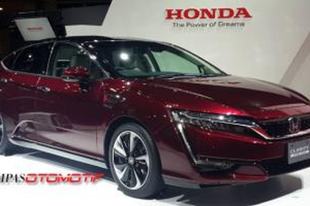 Honda Clarity Fuel Cell bakal menjadi FCV pertama yang diproduksi massal.