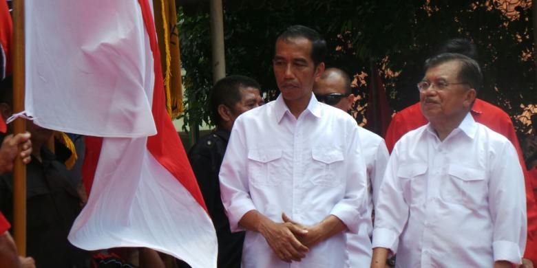 Capres-Cawapres Joko Widodo dan Jusuf Kalla usai deklarasi, Senin (19/5/2014)