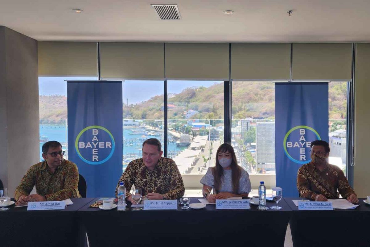 Bayer Indonesia melakukan konferensi pers mengenai programnya untuk B20 di Labuan Bajo, NTT, Jumat (23/9/2022).