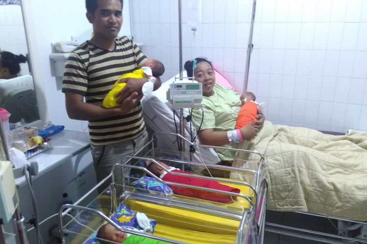 Pasangan Sari Nuryani dan Suprihatin Dikaruniai bayi kempar empat sekaligus awal Ramadhan, Sabtu (27/5/2017) lalu, di RS Bersalin Gladiol Kota Magelang.