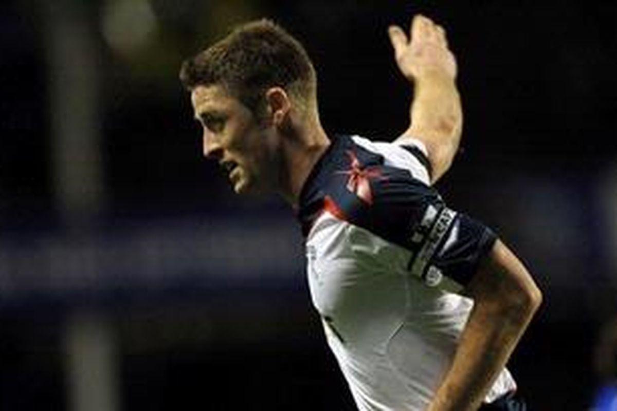 Defender Gary Cahill sekarang menjadi milik Chelsea.