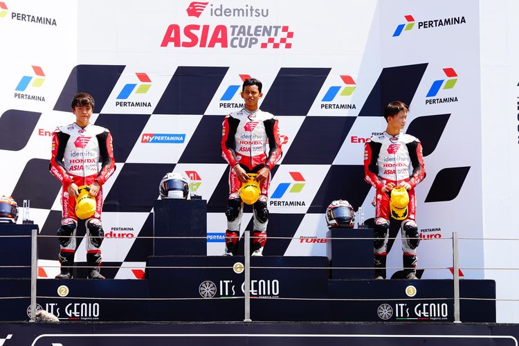 Pebalap binaan PT Astra Honda Motor (AHM), Veda Ega Pratama, bersinar dalam Race 2 Asia Talent Cup (ATC) Mandalika 2023 di Sirkuit Mandalika pada Minggu (13/10/2023).