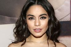 Bintang High School Musical, Vanessa Hudgens, Melahirkan Anak Pertama