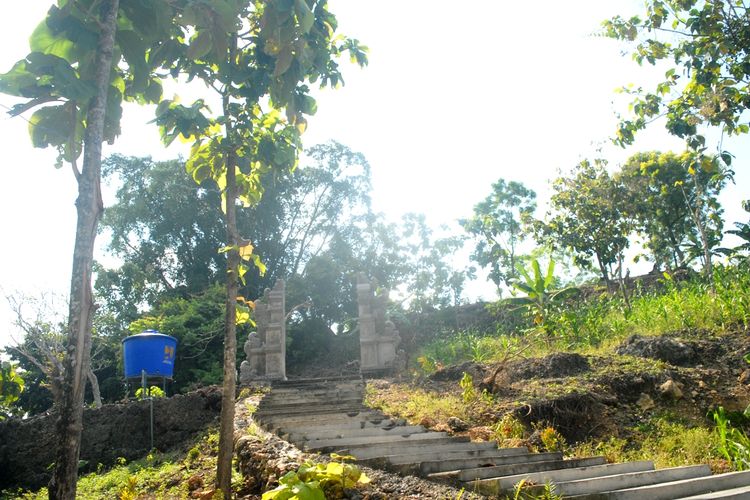 Gunung kuncup, Desa Keyongan, Kecamatan Gabus, Kabupaten Grobogan, Jawa Tengah, Jumat (31/5/2019‎)