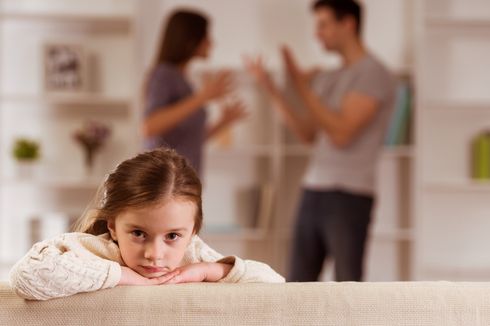 6 Pertanyaan Anak Saat Orangtua Bercerai