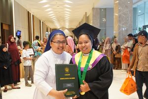 Kisah Suster Yustina, Biarawati NTT yang Lulus dari Kampus Nahdlatul Ulama