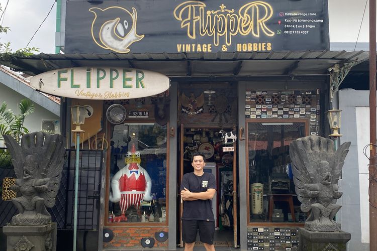 Amal, owner Flipper Vintage Store