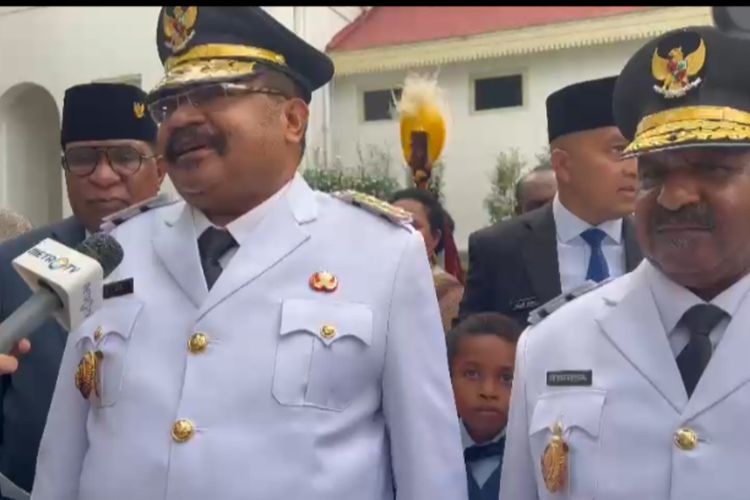 Gubernur dan Wakil Gubernur Papua Pegunungan Resmi Dilantik Presiden