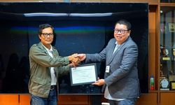 Dukung Transisi Energi, KG Media Beli Sertifikat Energi Terbarukan PLN