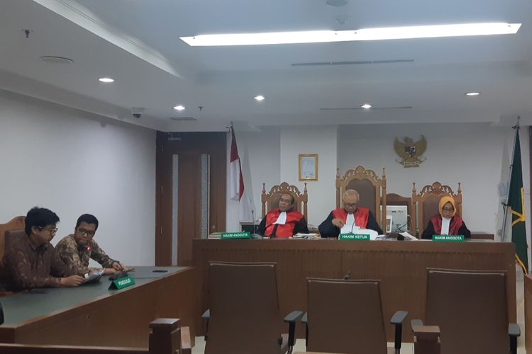 Sidang gugatan terhadap sejumah pihak yang diajukan oleh gerakan Ibukota terkait tercemarnya udara Jakarta di PN Jakarta Pusat, Jalan Bungur, Kamis (19/12/2019)